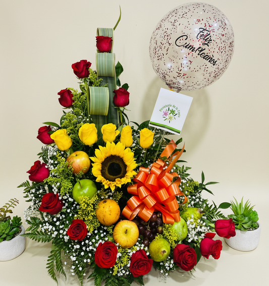 Media Luna de Rosas y Frutas